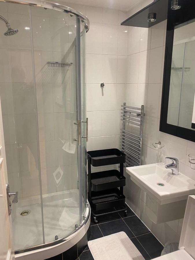 Cozy Two Bedroom Flat In The Heart Of London Londres Exterior foto